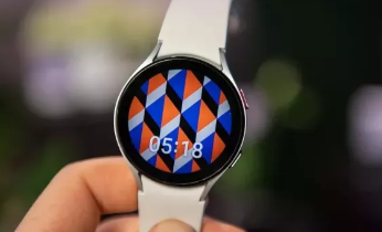Galaxy Watch 5 可能会在 30 分钟内为您带来不错的充电